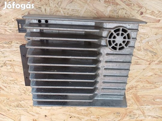 Mercedes E Class W212 (2009-2016) Erősítő