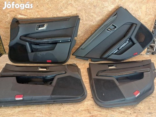 Mercedes E Class W212 (2009-2016) Félbőr Ajtókárpit Szett