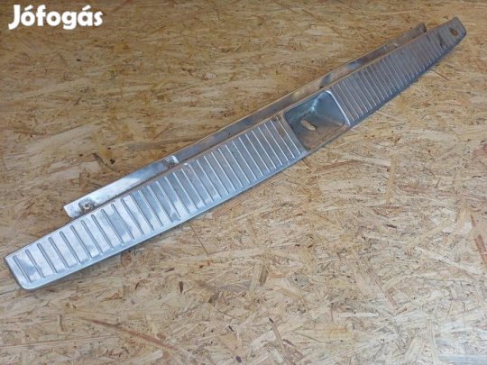 Mercedes E Class W212 (2009-2016) Hátfal Burkolat