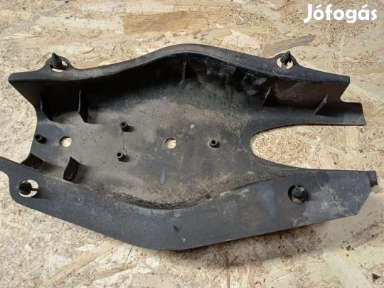 Mercedes E Class W212 (2009-2016) Jobb Hátsó Lengőkar Burkolat