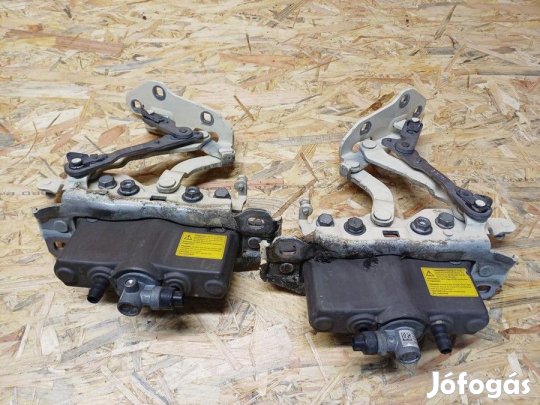 Mercedes E Class W212 (2009-2016) Motorháztető Zsanér Pár Gyalogos Vé