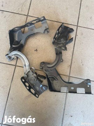 Mercedes E W213 jobbos balos motorháztető zsanér ár/db