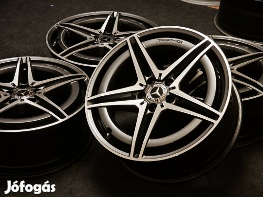 Mercedes Eqc 19 coll 