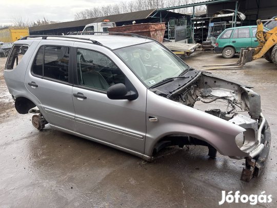 Mercedes ML163 W163 alkatrészei eladó