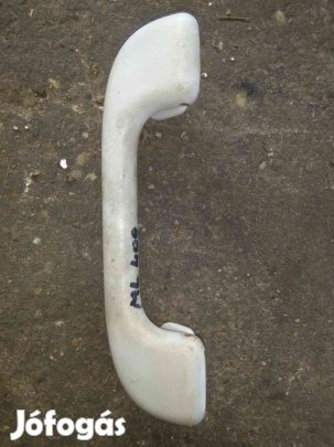 Mercedes ML 400 Kapaszkodó