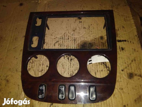 Mercedes ML 400 Középkonzol