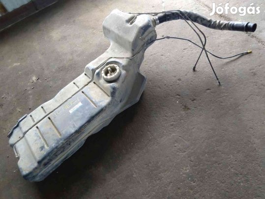 Mercedes ML 400 Üzemanyag Tank + Üzemanyag Szintjelző