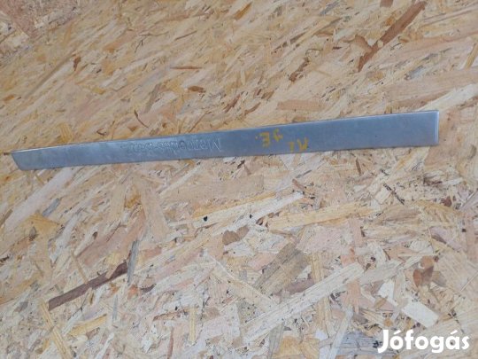 Mercedes ML W163 (1998-2005) Jobb Első Küszöb Díszléc