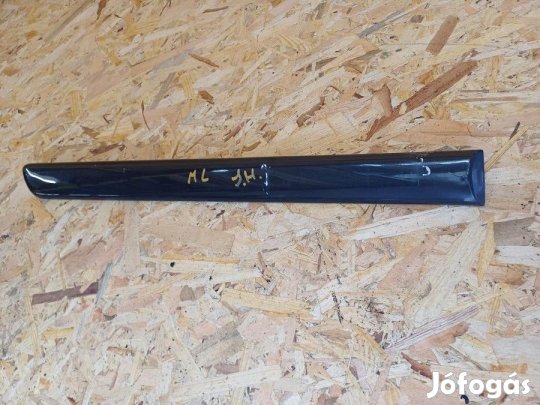 Mercedes ML W163 (1998-2005) Jobb Hátsó Ajtó Díszléc