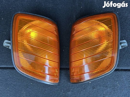 Mercedes Mercedes-Benz W124 gyári Bosch index irányjelző lámpa pár