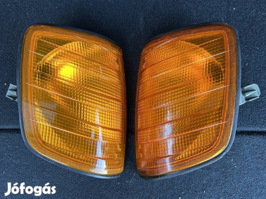 Mercedes Mercedes-Benz W124 gyári Hella index irányjelző lámpa pár