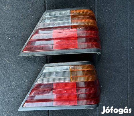 Mercedes Mercedes-Benz W124 gyári hátsó lámpa sárga indexes