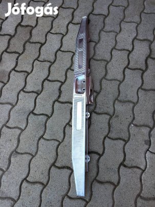 Mercedes Mercedes-Benz W124 kombi csomagtér díszléc burkolat