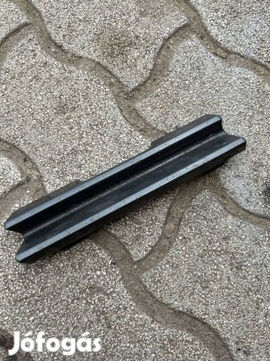 Mercedes Mercedes-Benz W201 190 gyári vonószem takaró lökhárító betét