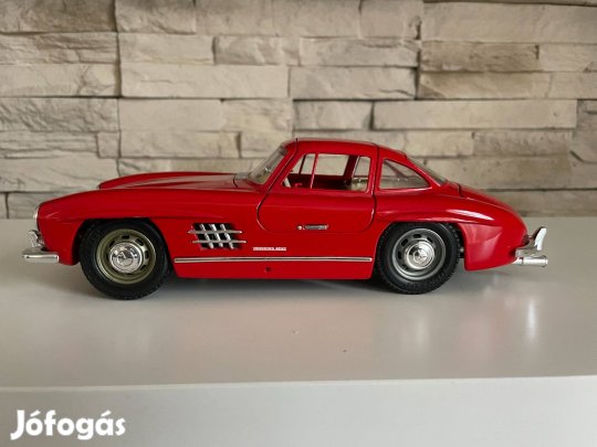 Mercedes SL 300 modell autó 1:18, 1/18