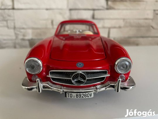 Mercedes SL 300 modell autó 1:18, 1/18