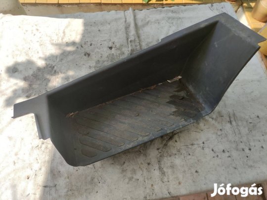 Mercedes Sprinter 2000-2006 jobb oldali fellépő műanyag