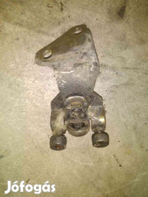 Mercedes Sprinter 903 95-06 Bal Tolóajtó Alsó Görgő