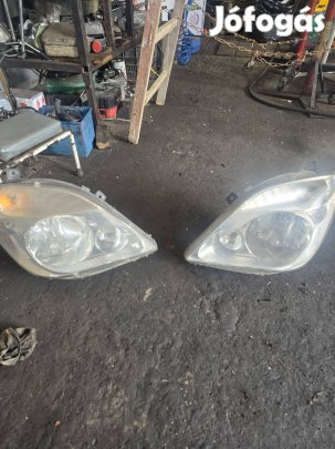 Mercedes Sprinter elsőlámpák