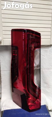 Mercedes Sprinter hátsólámpa bal busz 2018 -> sarokhibás!
