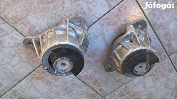 Mercedes V 447 motortartó bakok, stab pálcák