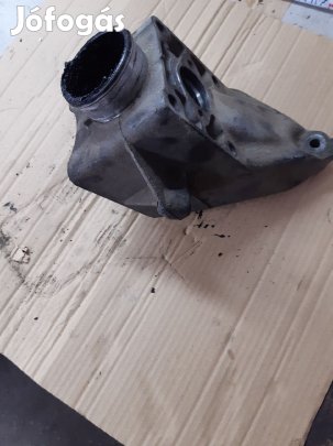 Mercedes Vito 639 Motortartó Bak