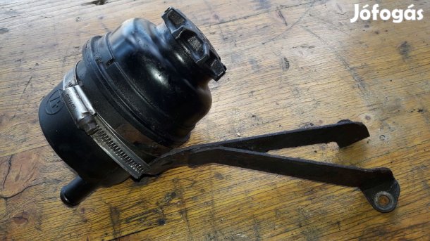 Mercedes Vito Szervó Olaj Tartály