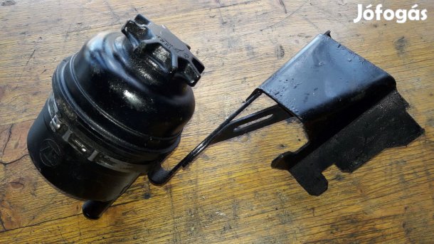 Mercedes Vito Szervó Olaj Tartály