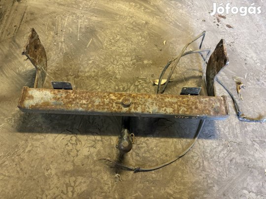 Mercedes Vito vonóhorog 