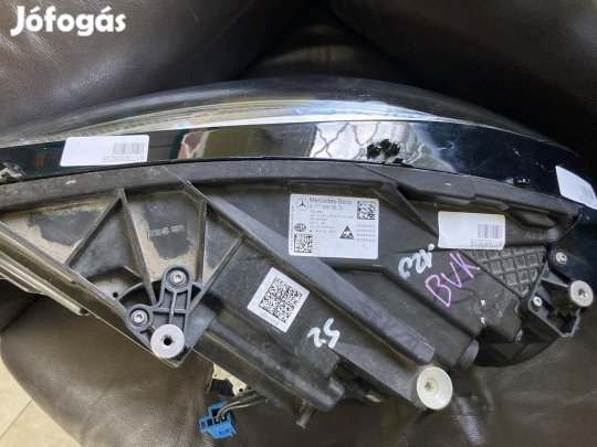 Mercedes W177 jobb első fényszóró A1779060603 eladó