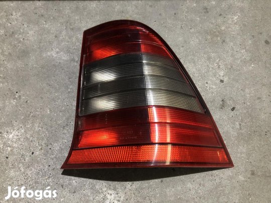 Mercedes W202 jobb hátsó lámpa. füst A2028204064 eladó