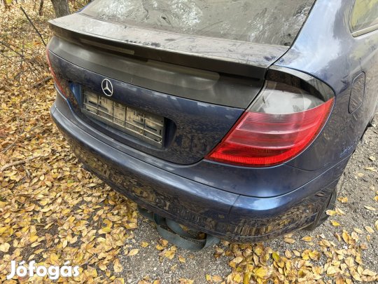 Mercedes W203 csomagtér ajtó lámpa lökhárító 