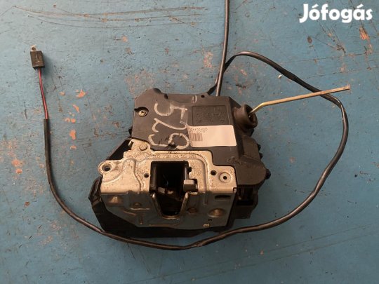 Mercedes W203 jobb első ajtózár szerkezet 4138112618 eladó