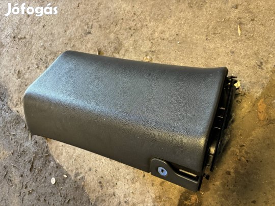 Mercedes W203 kesztyűtartó 