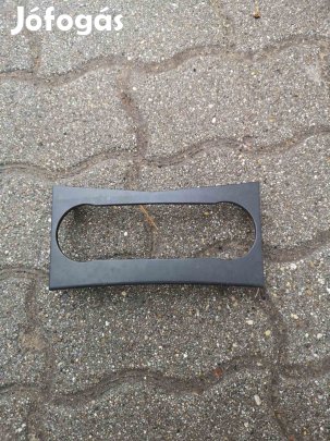 Mercedes W204 műszerfal burkolat A2046808107 eladó