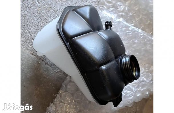 Mercedes W211 kiegyenlítő tartály