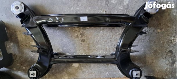 Mercedes W212 W204 W207 W218 gyári új hátsó bölcső