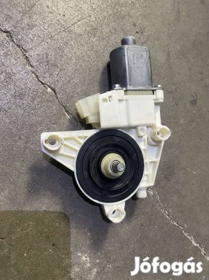 Mercedes W246 ablaktörlő motor A2469065100 eladó