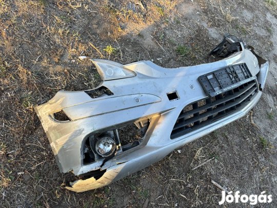 Mercedes W251 AMG sport első lökhárító sérült 