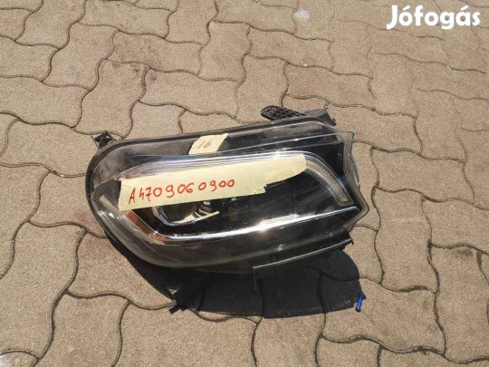 Mercedes X-osztály jobb fényszóró led A4709060900 eladó