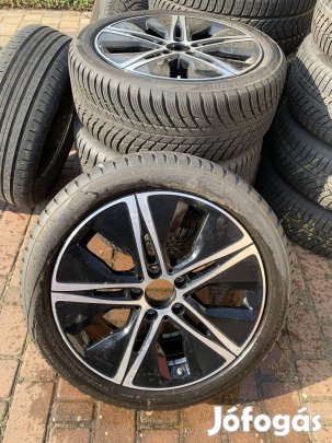 Mercedes a1774010500 A B CLA C osztály alufelni garnitúra gumival