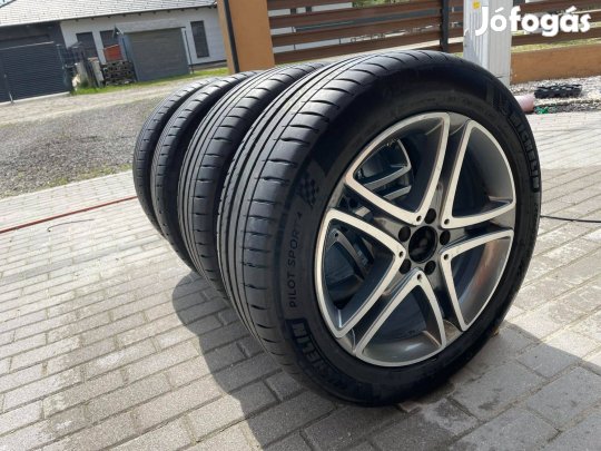 Mercedes gyári R18 alufelni, újszerű 245/50 Michelin gumival