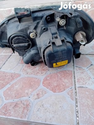 Mercedes w163 bontott lámpa.