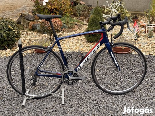 Merida Scultura 7000 Bahrain karbon országúti Dura Ace szettel