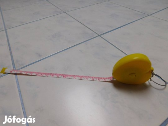 Mérőszalag 1,5 méter, automata visszacsévélés, kulcstartóra fűzhető 2