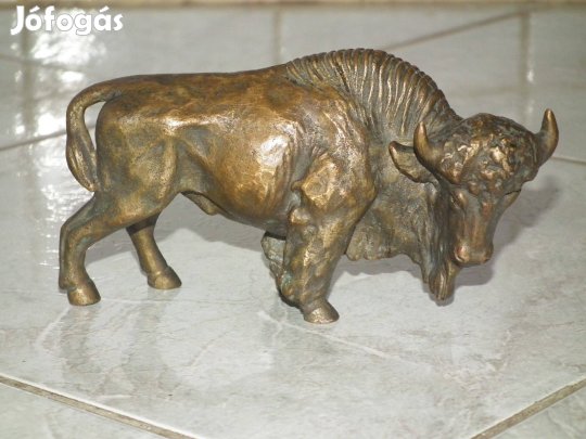 Meseszép fajsúlyos réz bölény szobor