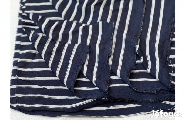 Méteráru - textil (vékony, selyem) fekete, fehér csíkos