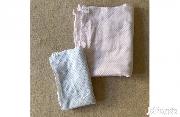 Méteráru (pamut, póló) fehér alap, kék, piros pöttyös