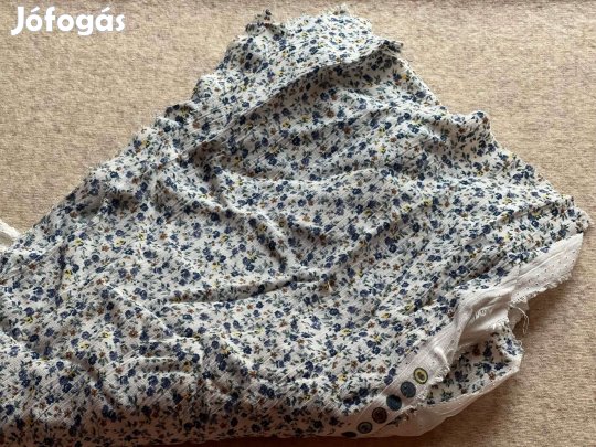 Méteráru, textil (gyűrt selyemszerű) rózsás kék csomag