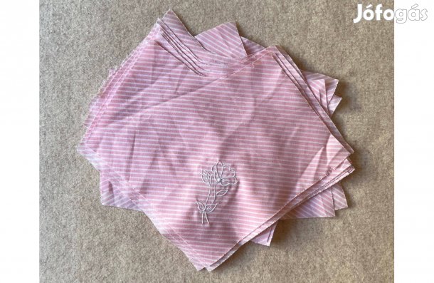 Méteráru, textil varrnivaló (kiszabott ruhabetét) több db